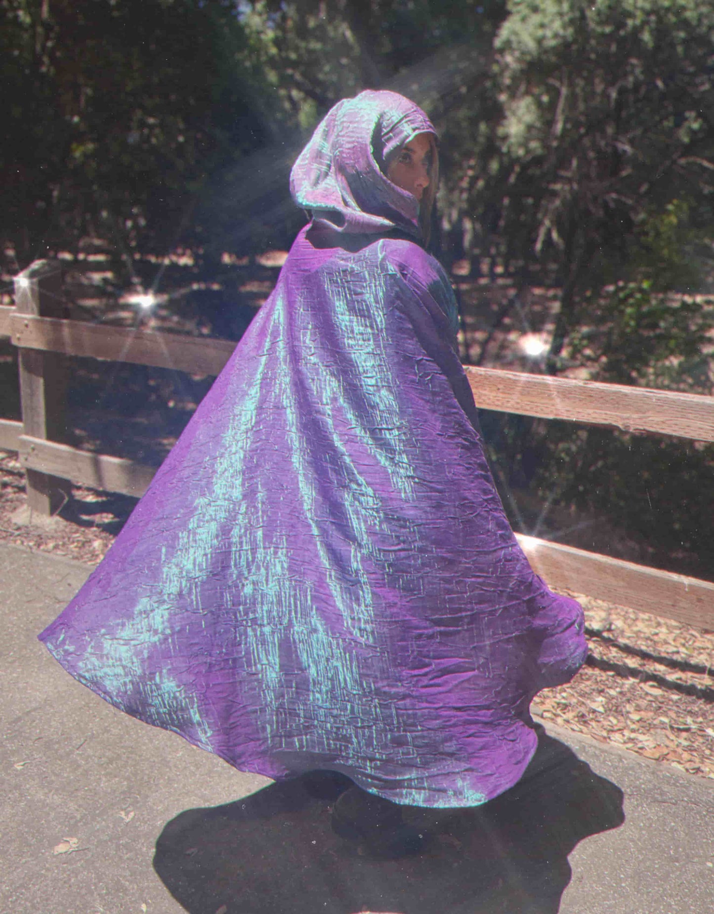 Mystic Radiance Cape - Violet-Blue