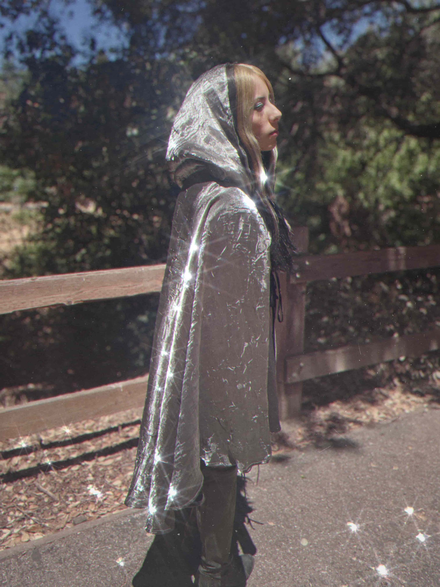 Mystic Radiance Cape - Silver