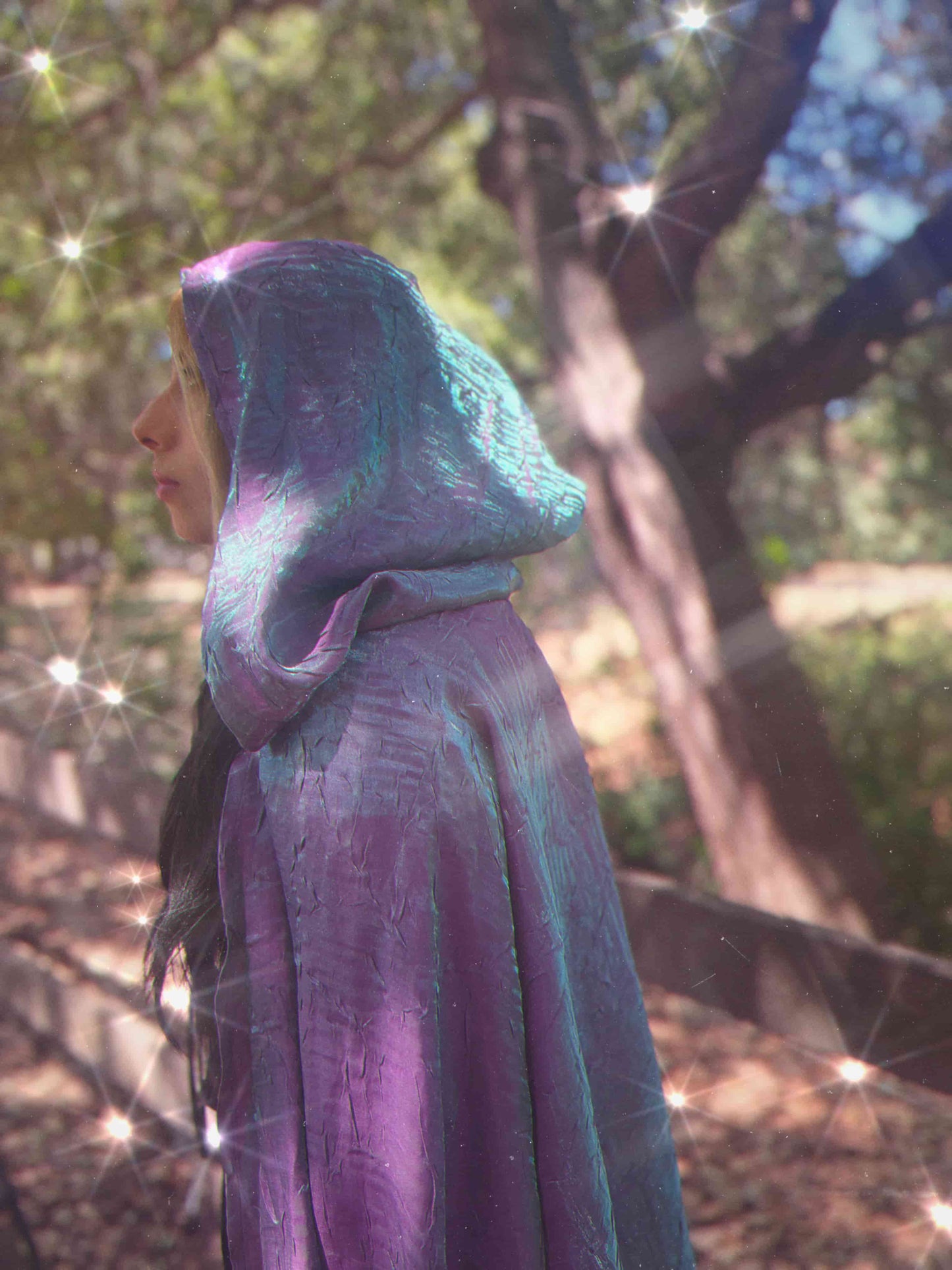 Mystic Radiance Cape - Violet-Blue