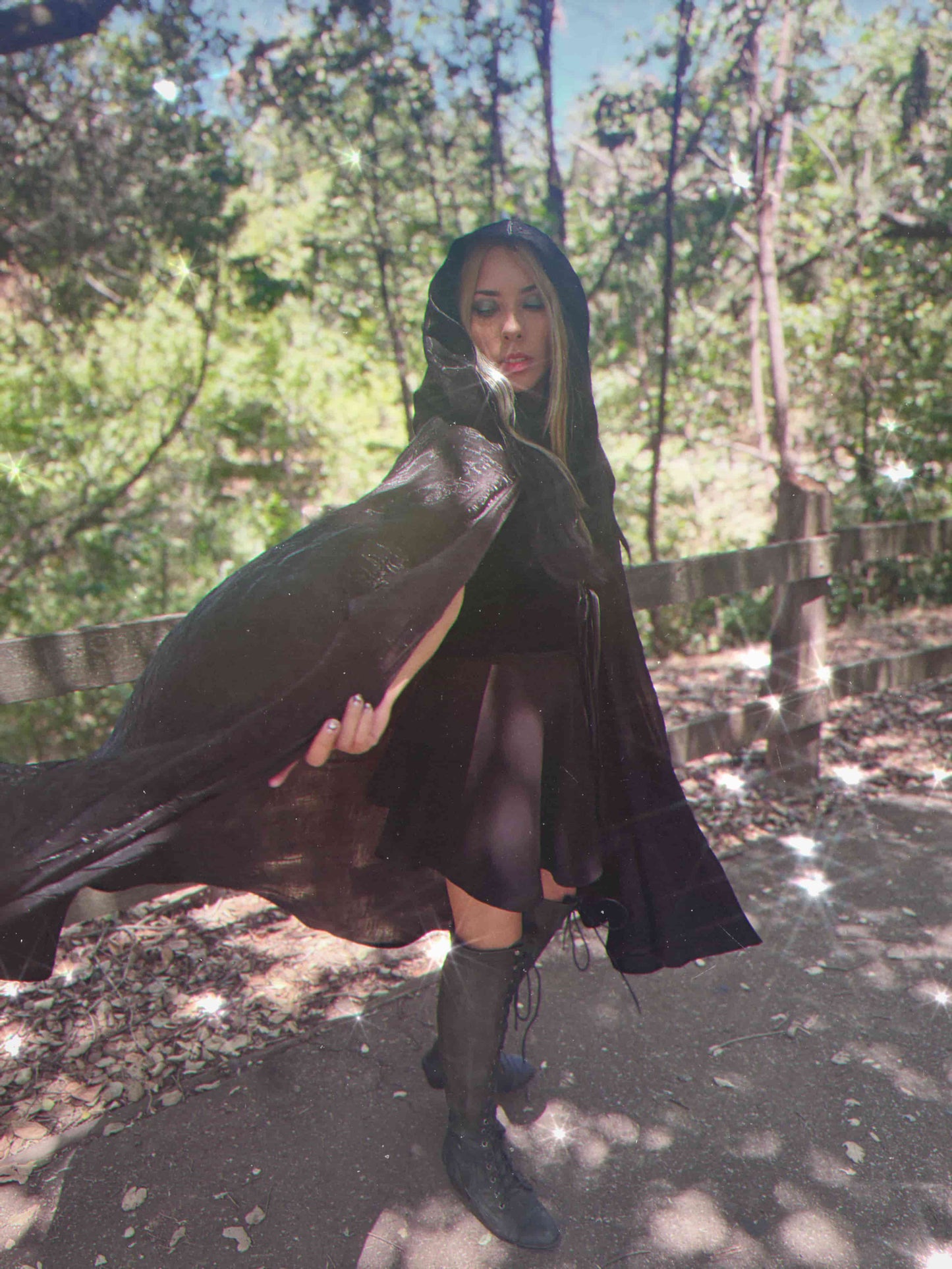 Mystic Radiance Cape - Black