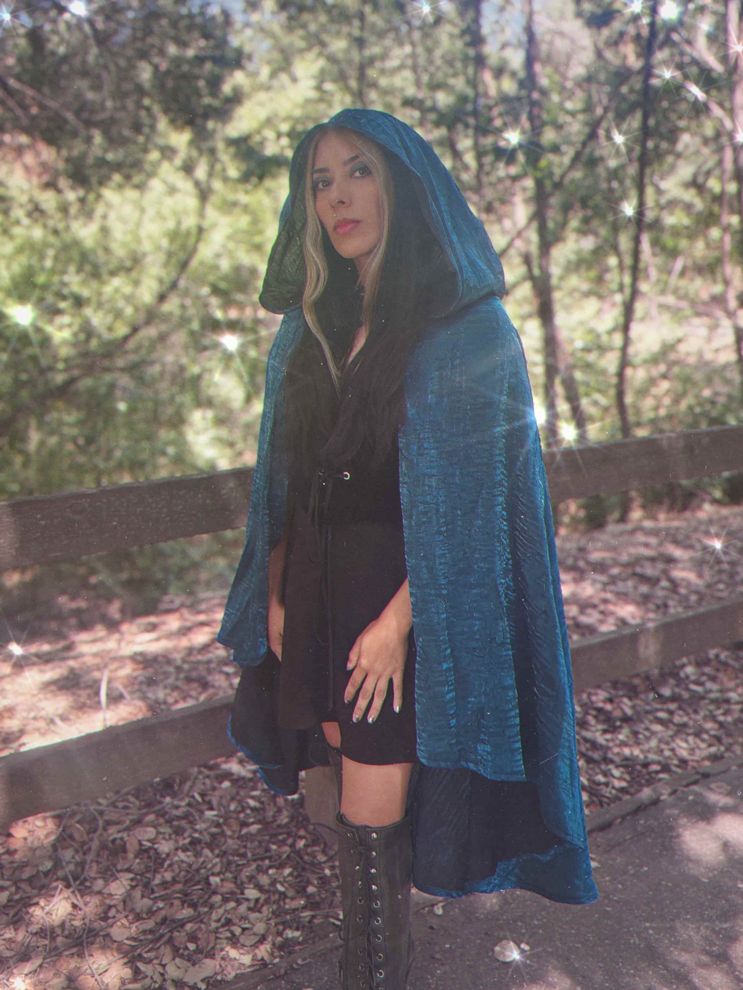 Mystic Radiance Cape - Striking Blue
