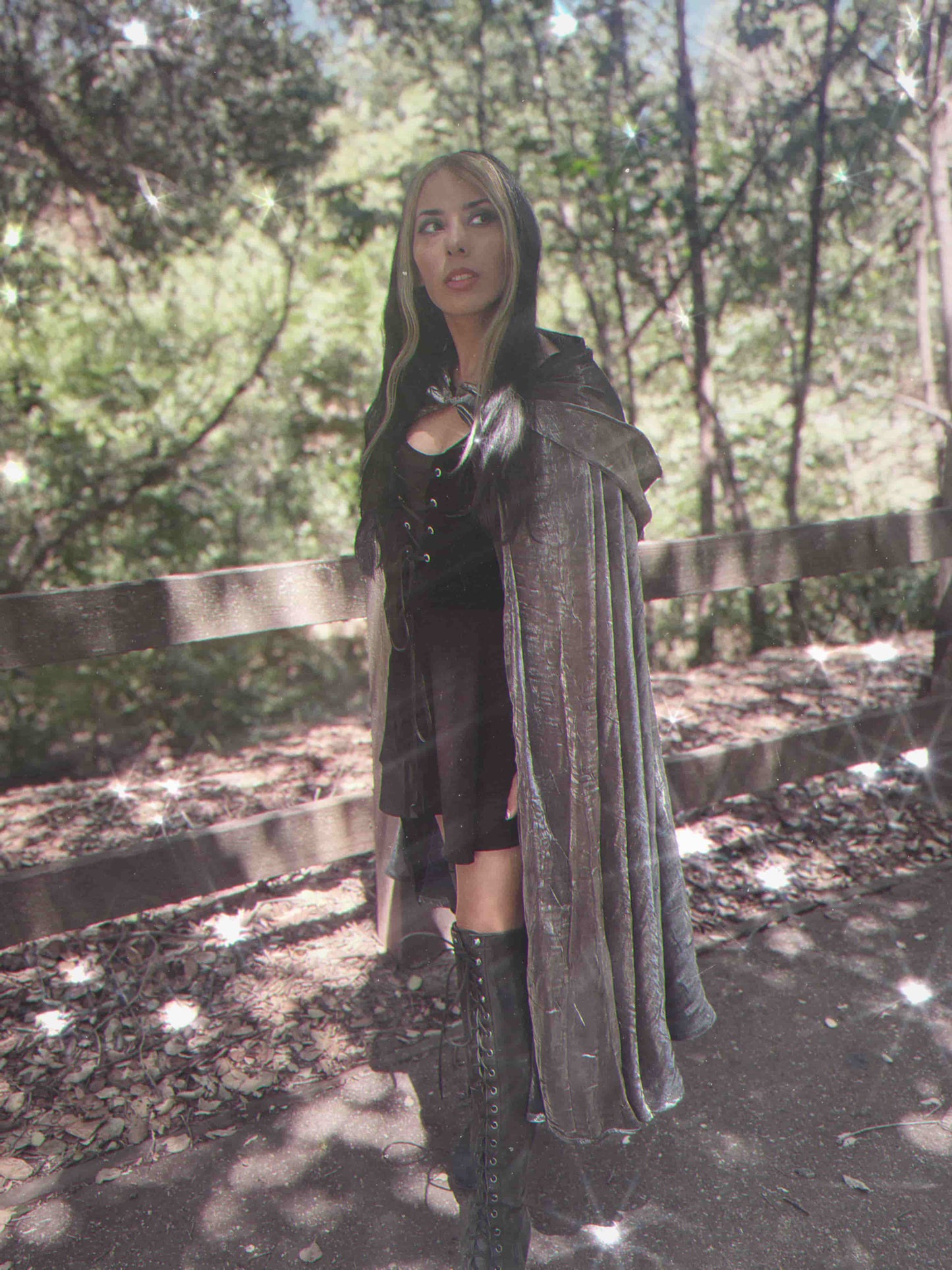 Mystic Radiance Cape - Silver